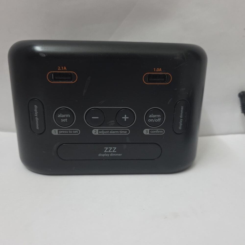 iHome HIH33 LCD Triple Display Alarm Clock with Dual Charging USB - Picture 3 of 7